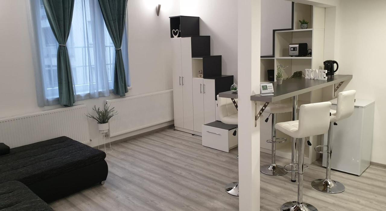 Belvárosi Apartman 2 Apartamento Miskolc Exterior foto